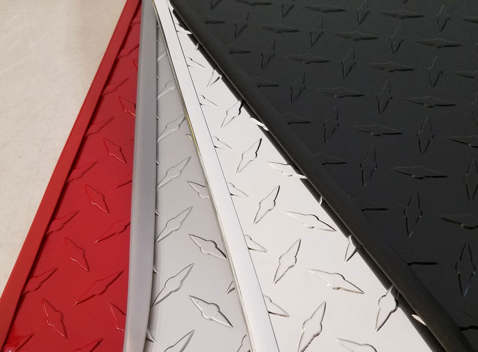 Diamond Plate Trim – “Chrome” Vinyl Edge (50 feet)