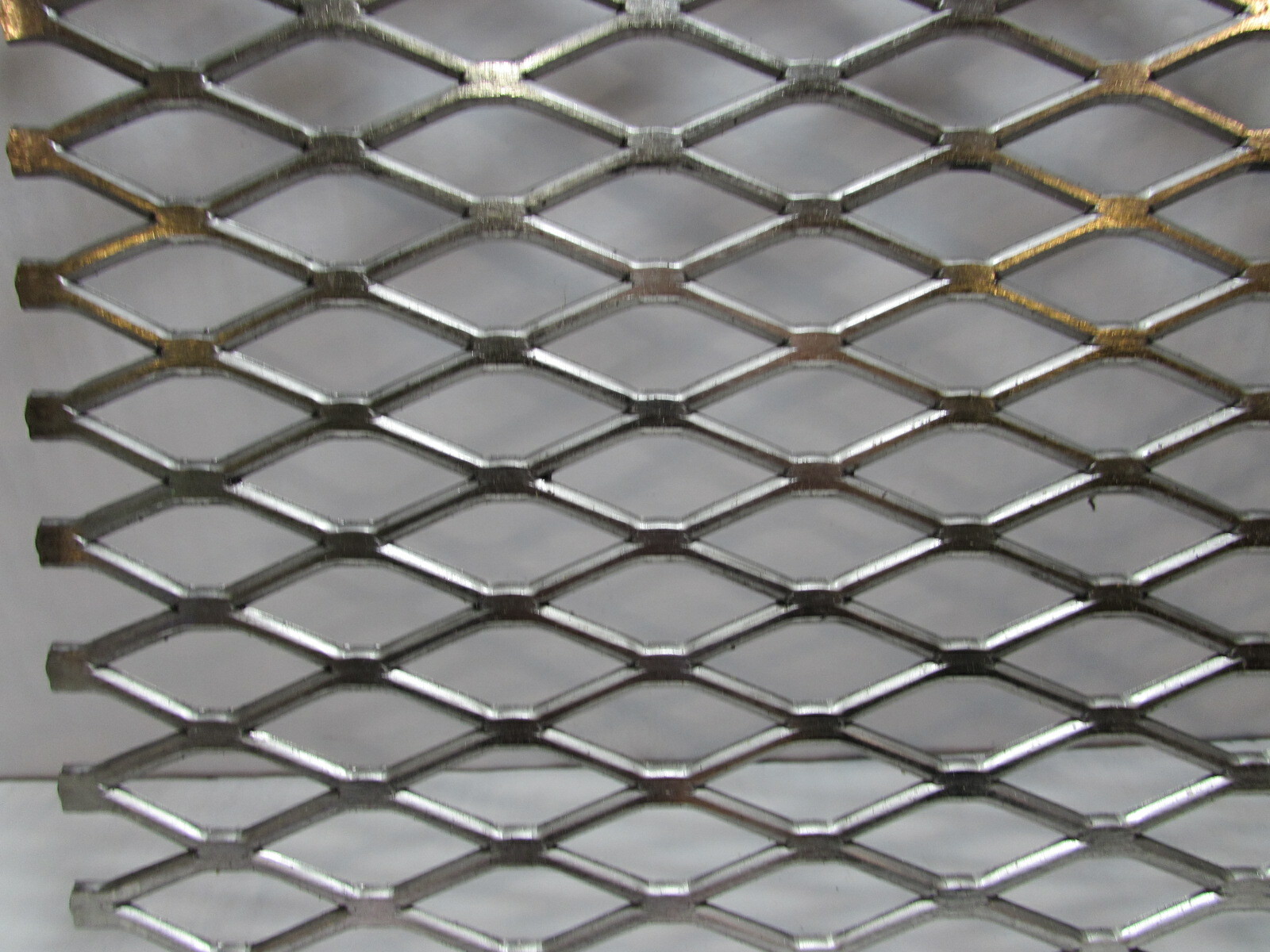3/4#9 304 STAINLESS STEEL FLATTENED EXPANDED METAL–6-1/2″ X 20-3/4″