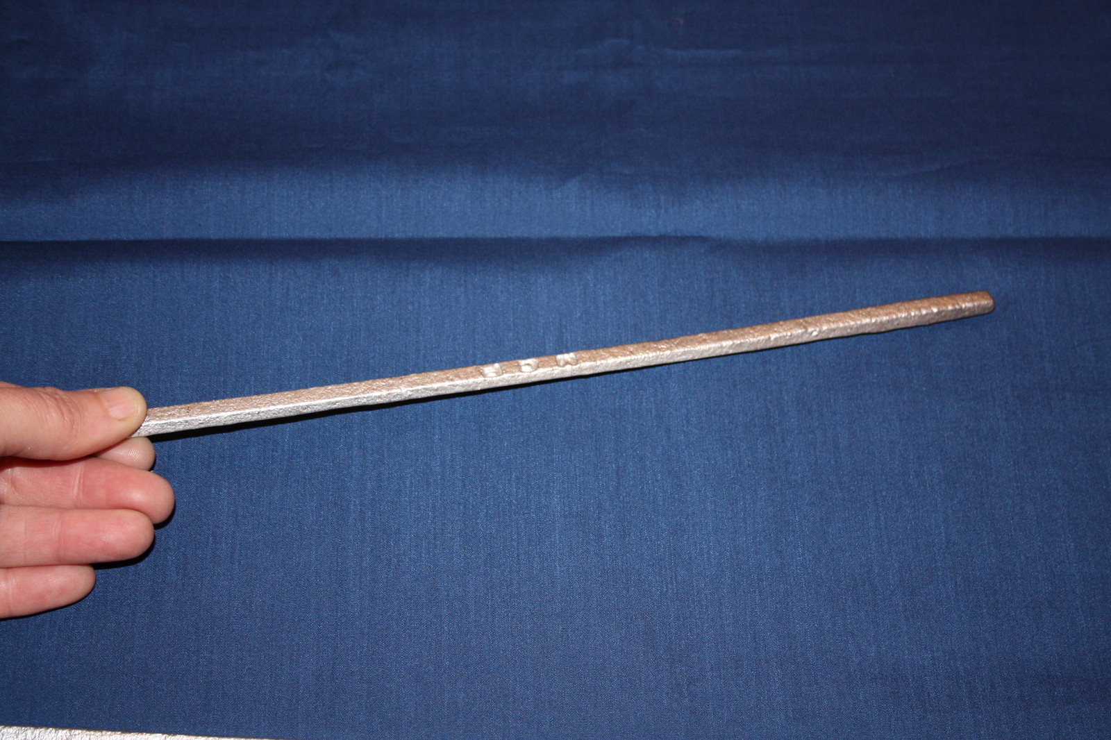 Cerrobend Woods Metal Low Temperature Alloy – 1 /4 lb. Melting Stick