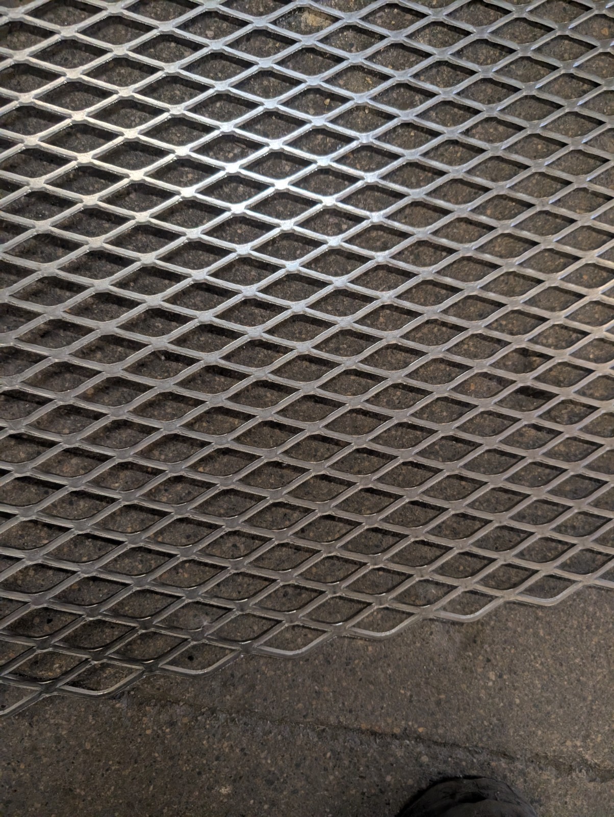 Stainless steel 304 Expanded 3/4″ x .125″ Thickness 24″ x24″Flat