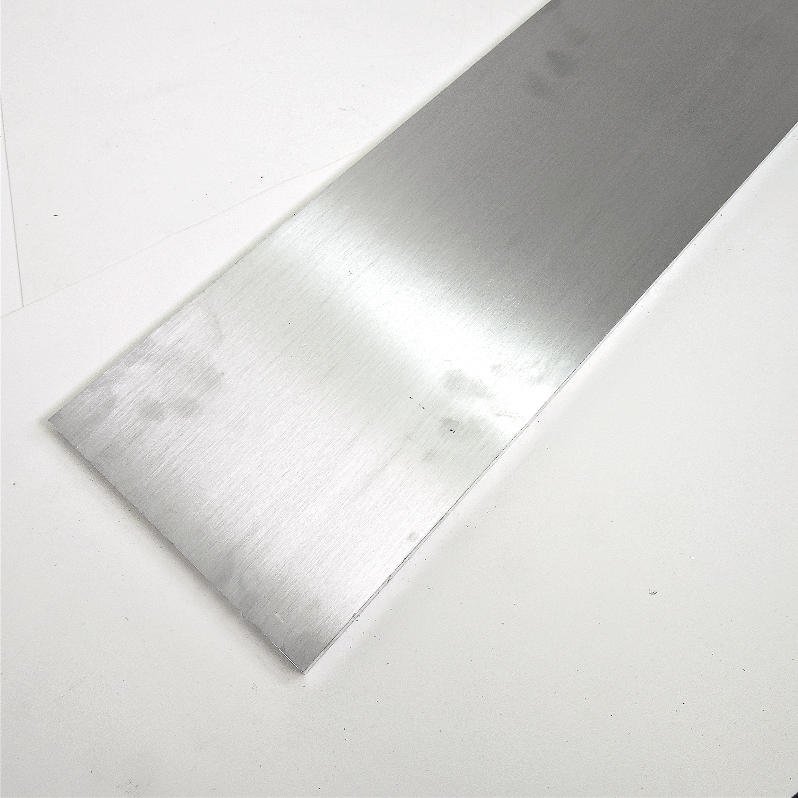 .625″ thick 5/8 Aluminum 6061 PLATE 5.25″ x 33.25″ Long sku 125084