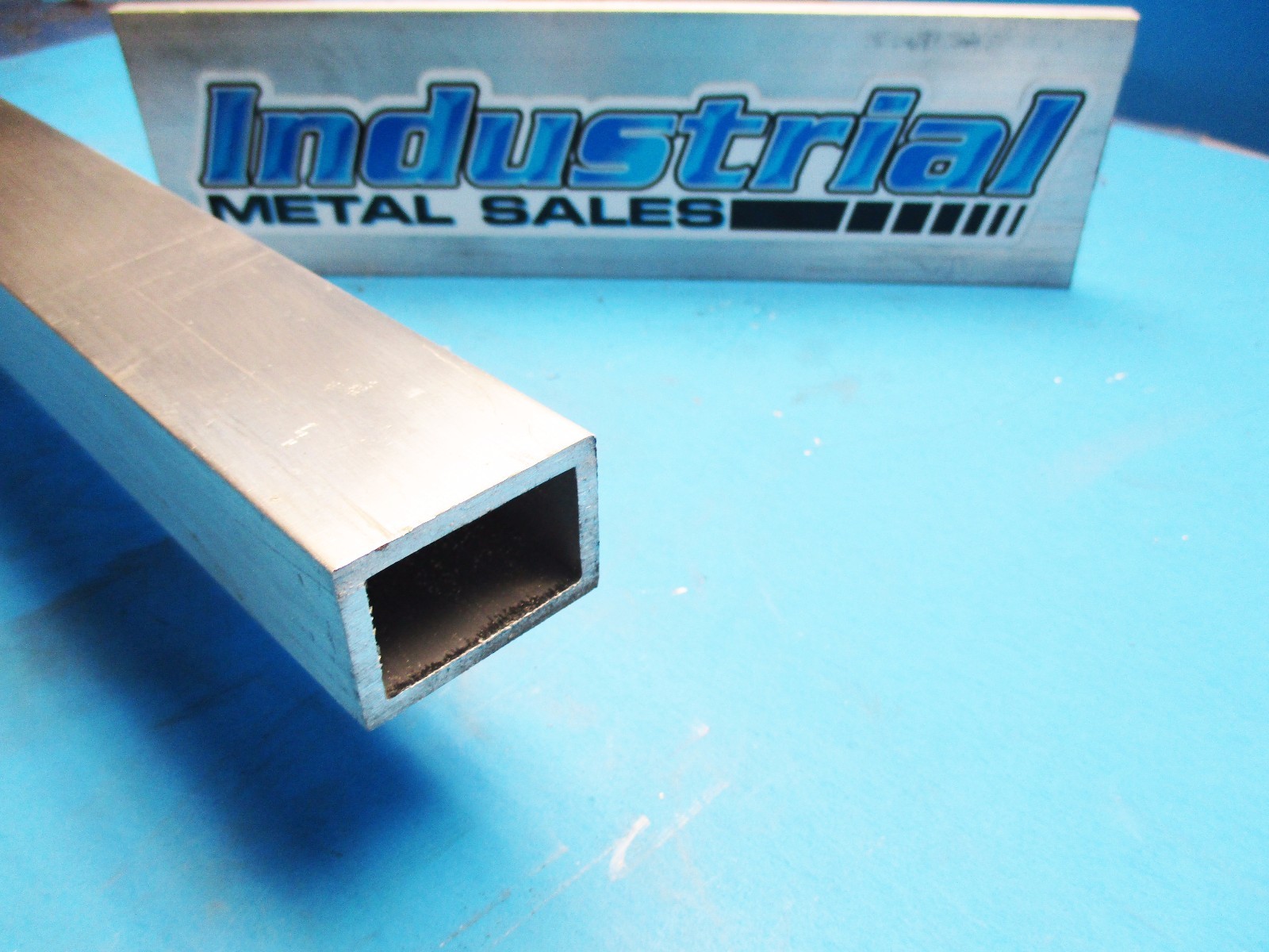 6063 T52 Aluminum Rectangle Tube 1″ x 1-1/2 ” x 12″-Long x 1/8″ Wall–>NEW !