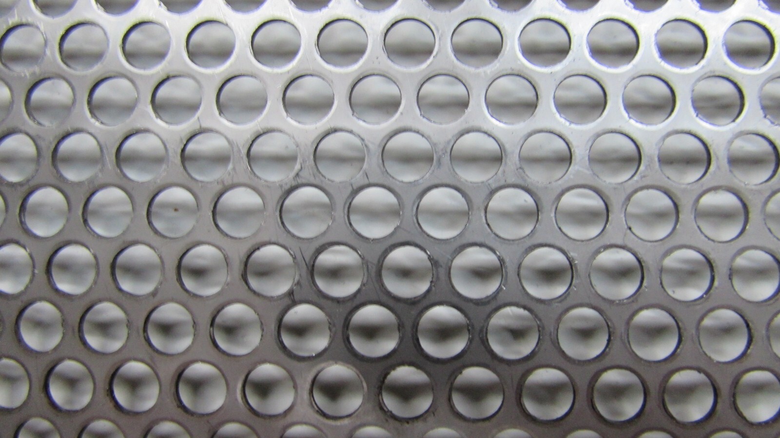 3/16″ HOLES-18 GAUGE-304 STAINLESS PERFORATED 11-1/2″ X 18″