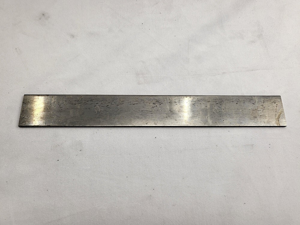 1095 Cold Rolled Carbon Steel 5/32″ x 1.5″, 12″ bar, Knife Making Stock, Billet