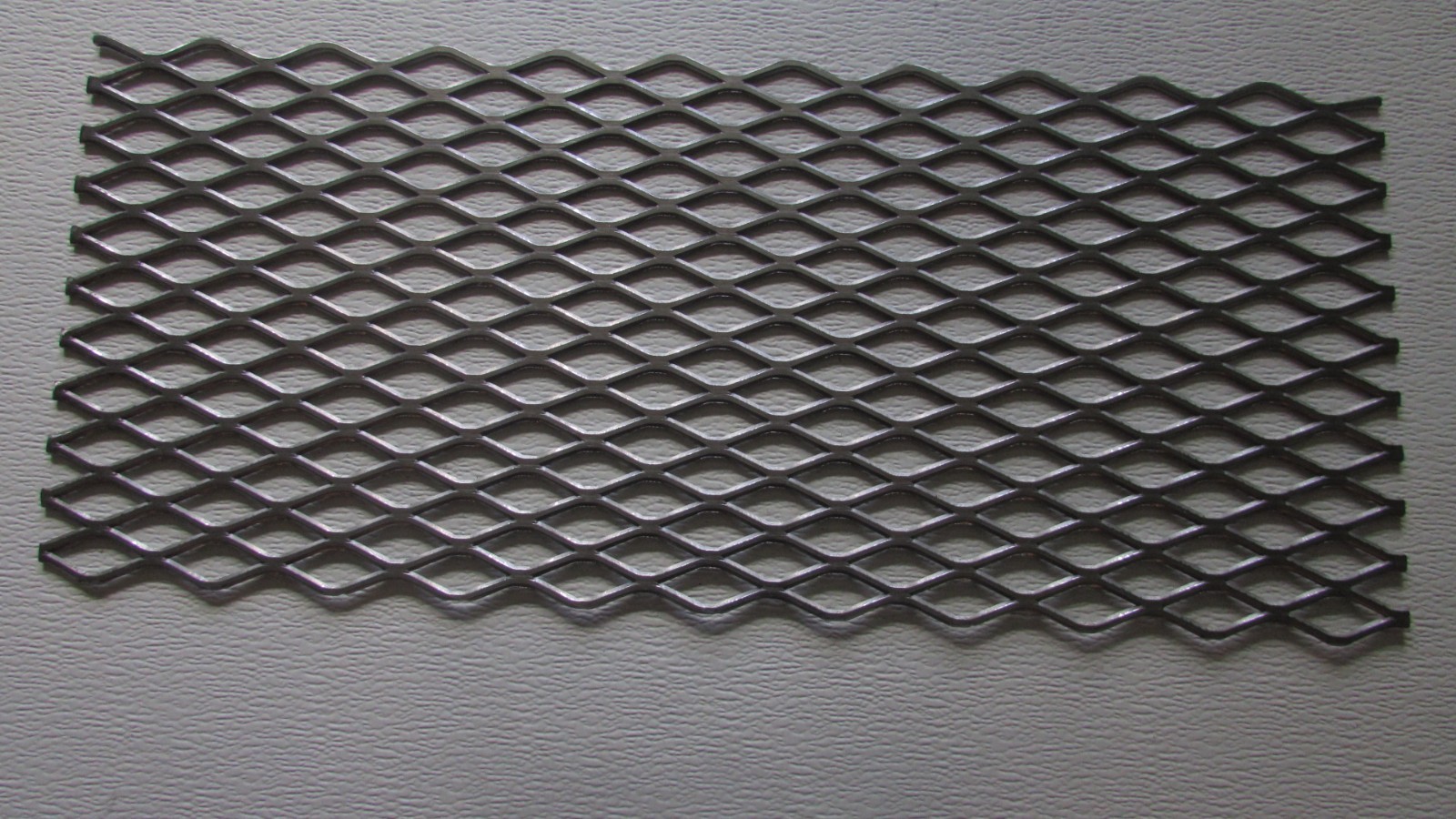 3/4#9 304 STAINLESS STEEL FLATTENED EXPANDED METAL—10″ x 23-1/2″