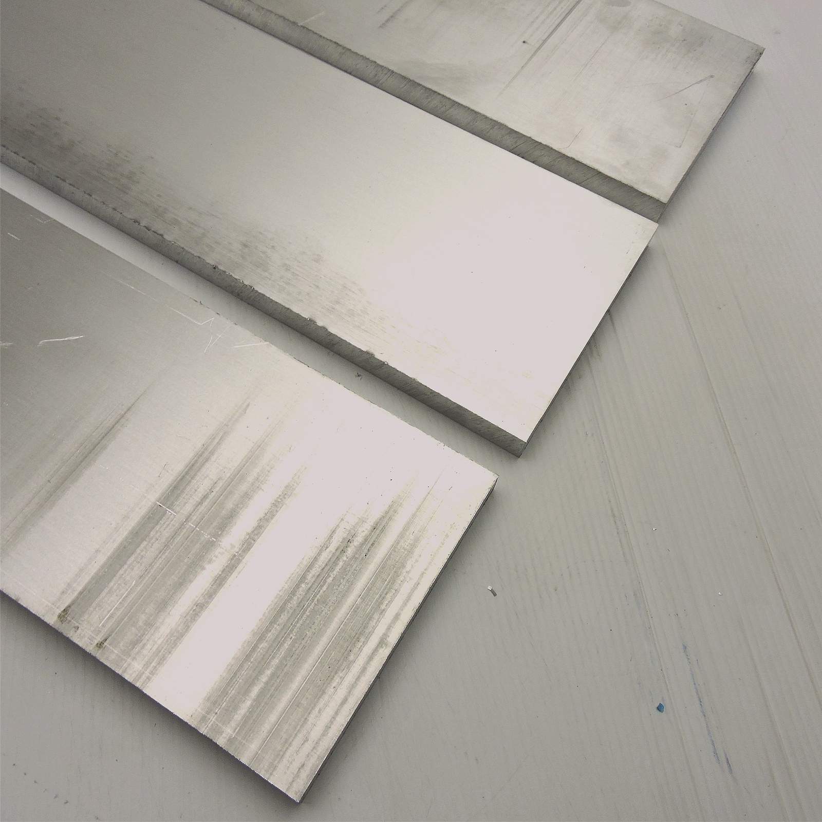 .625″ thick 5/8 Aluminum 6061 PLATE 4.125″ x 21.875″ Long QTY 3 sku 180902