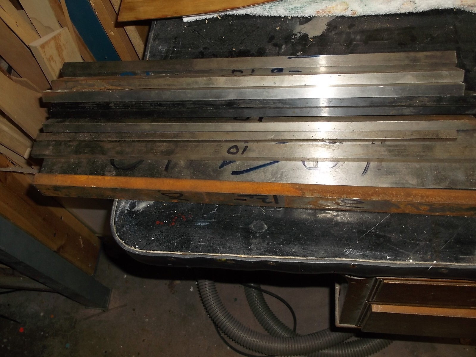 A2 TOOL STEEL GROUND (ANNEALED) STOCK 1/8″ X 1 1/2″” X 18″ OVERSIZE