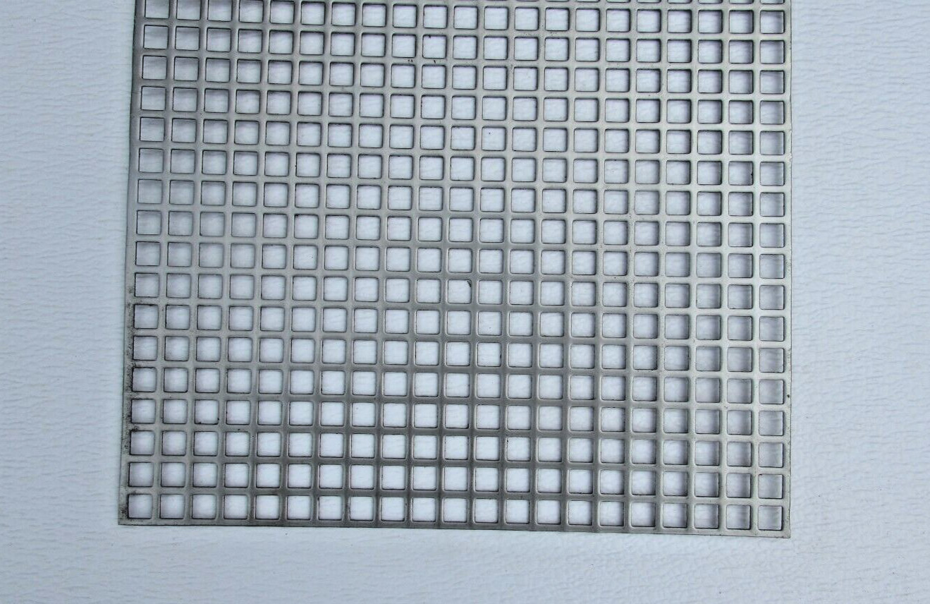 3/8″ SQUARE ON 1/2″ CENTERS 16 GA STAINLESS STEEL PERFORATED -18-3/4″ x 20-3/4″