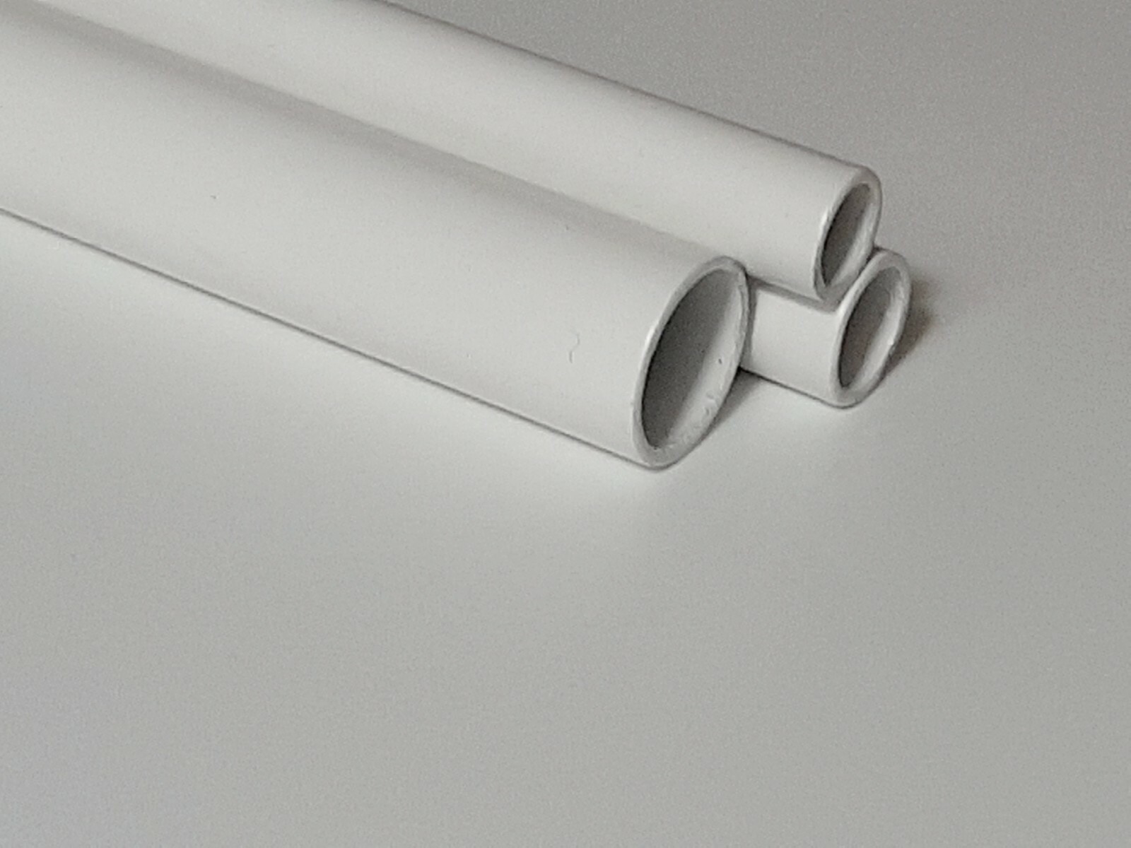 Alurohr Aluminium Rundrohr Rohr Alu Rohre Weiß Matt RAL 9016 PULVERBESCHICHTET