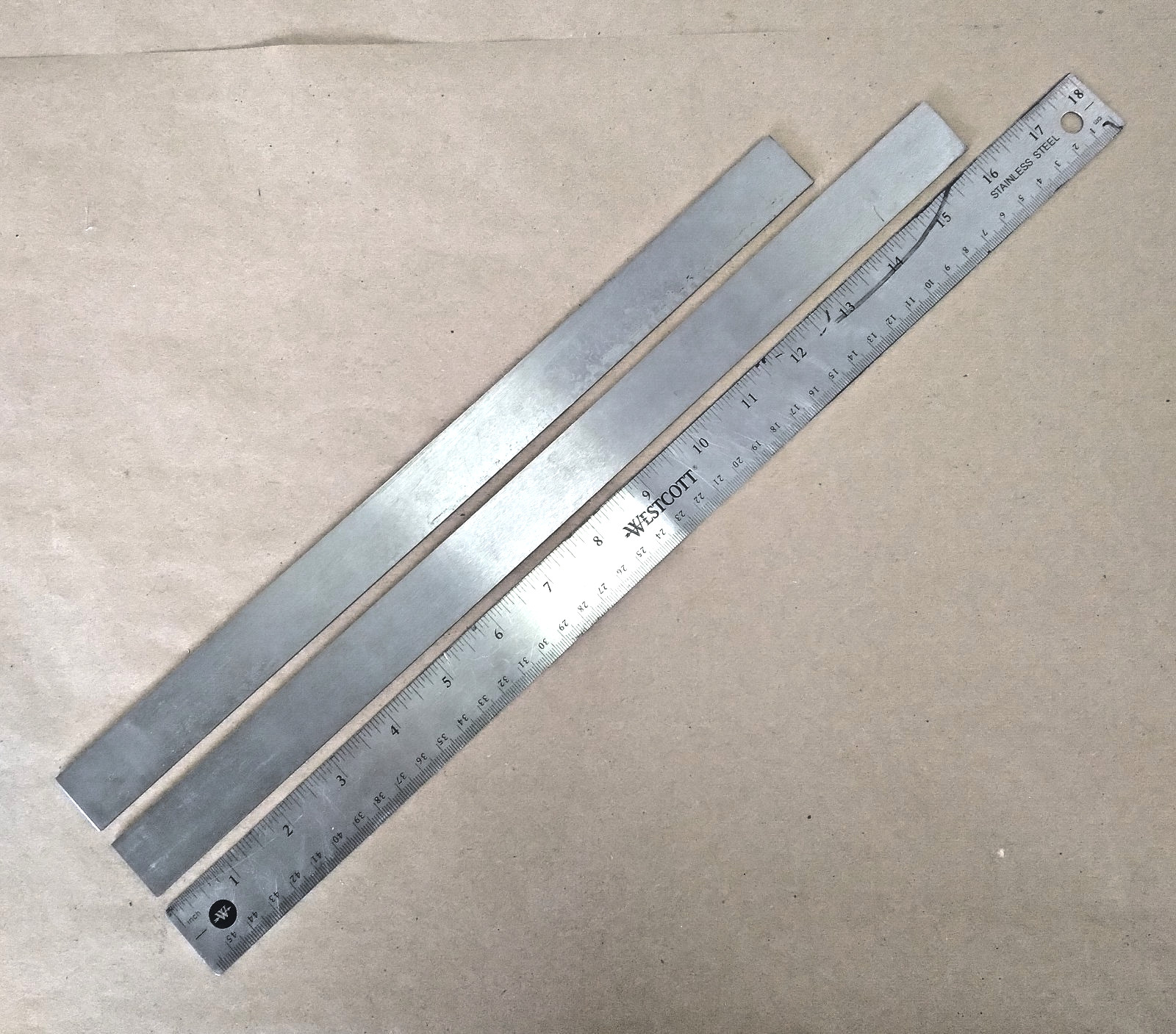 TOOL STEEL SHEET 3/32″ FLAT GROUND STEEL LOT OF 2 VARIOUS LENGTH & WIDTH, ITEM A