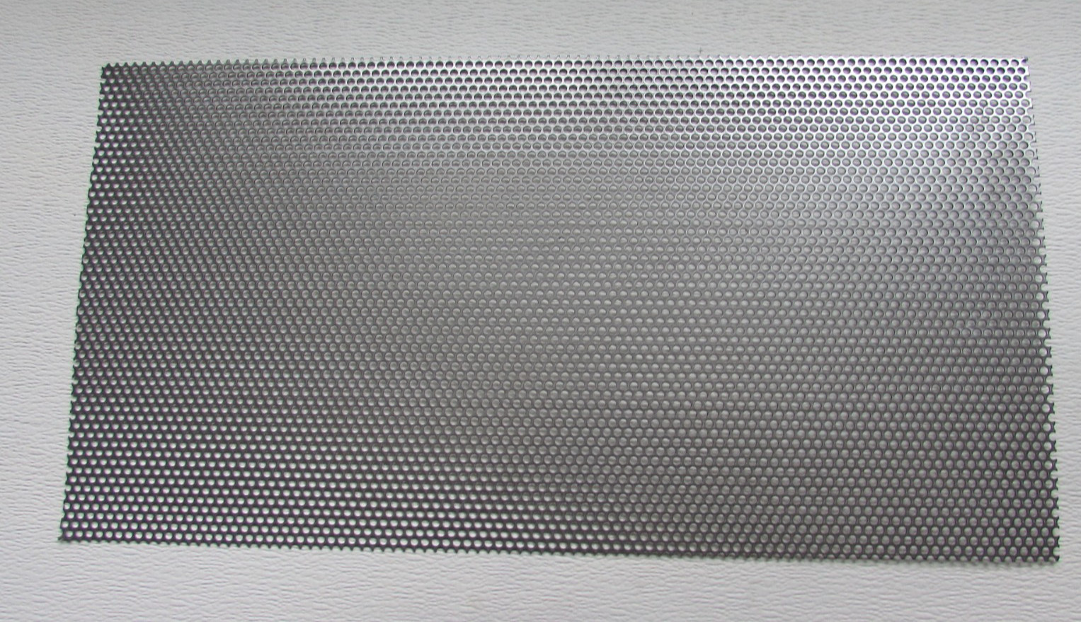 ==3/16″ HOLES-18 GAUGE-304 STAINLESS STEEL PERFORATED SHEET 12″ X 24″==