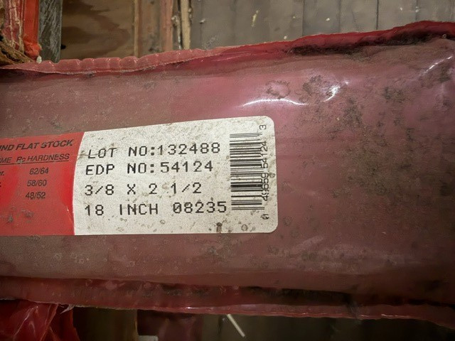 Starrett 3/8 x 2-1/2 x 18″ No. 496 Oil Hardening Ground Flat Stock – Rust – Old
