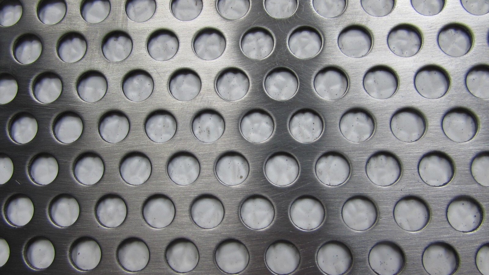 1/4″ HOLE 0N 3/8 CENTERS 18 GAUGE 304 STAINLESS STEEL PERFORATED 12″ X 24″