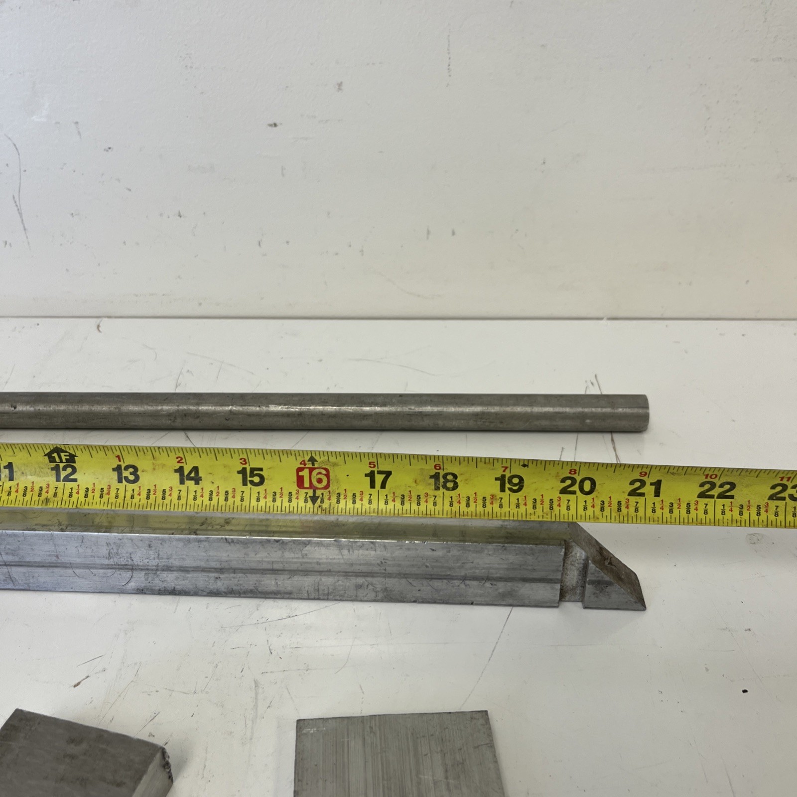(6) Piece Aluminum Remnant Lot. See Pics .3/4” Down To 1/4”