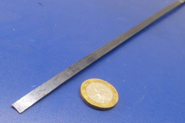 1095 Hard Blue Tempered Spring Steel Shim .008″ Thick x .250″ Wide x 300″ Long