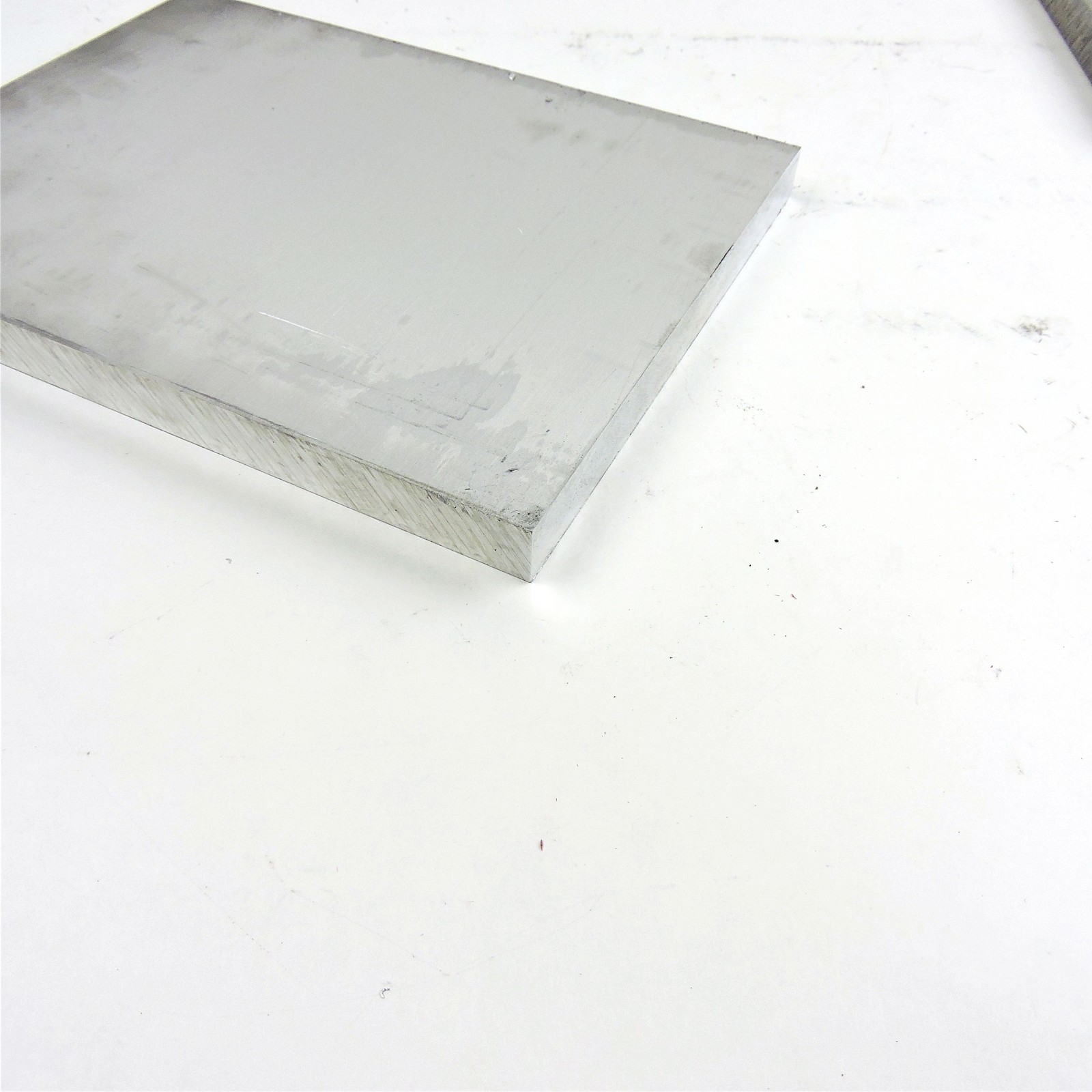 .75″ thick 3/4 Aluminum 6061 PLATE 7.625″ x 9.875″ Long sku 186991