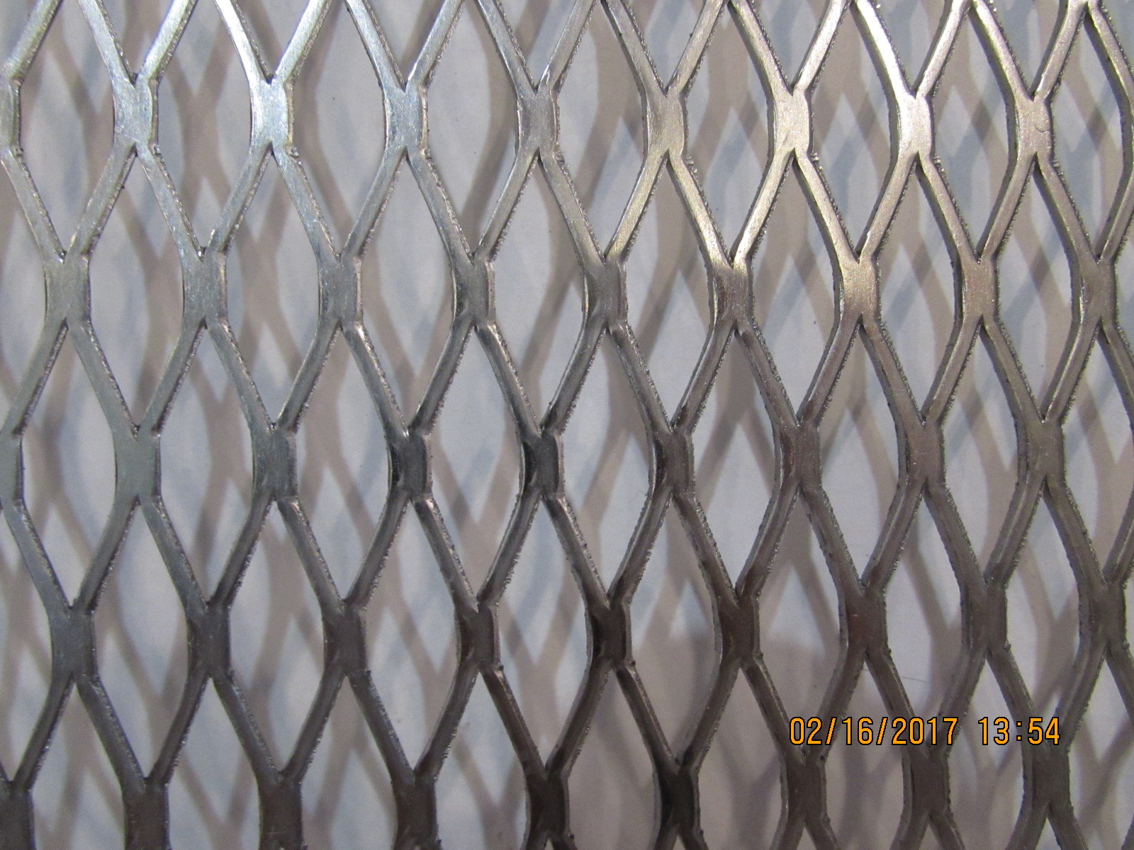 1/2 #16 304 STAINLESS STEEL FLATTENED EXPANDED METAL—–5″ X 7″