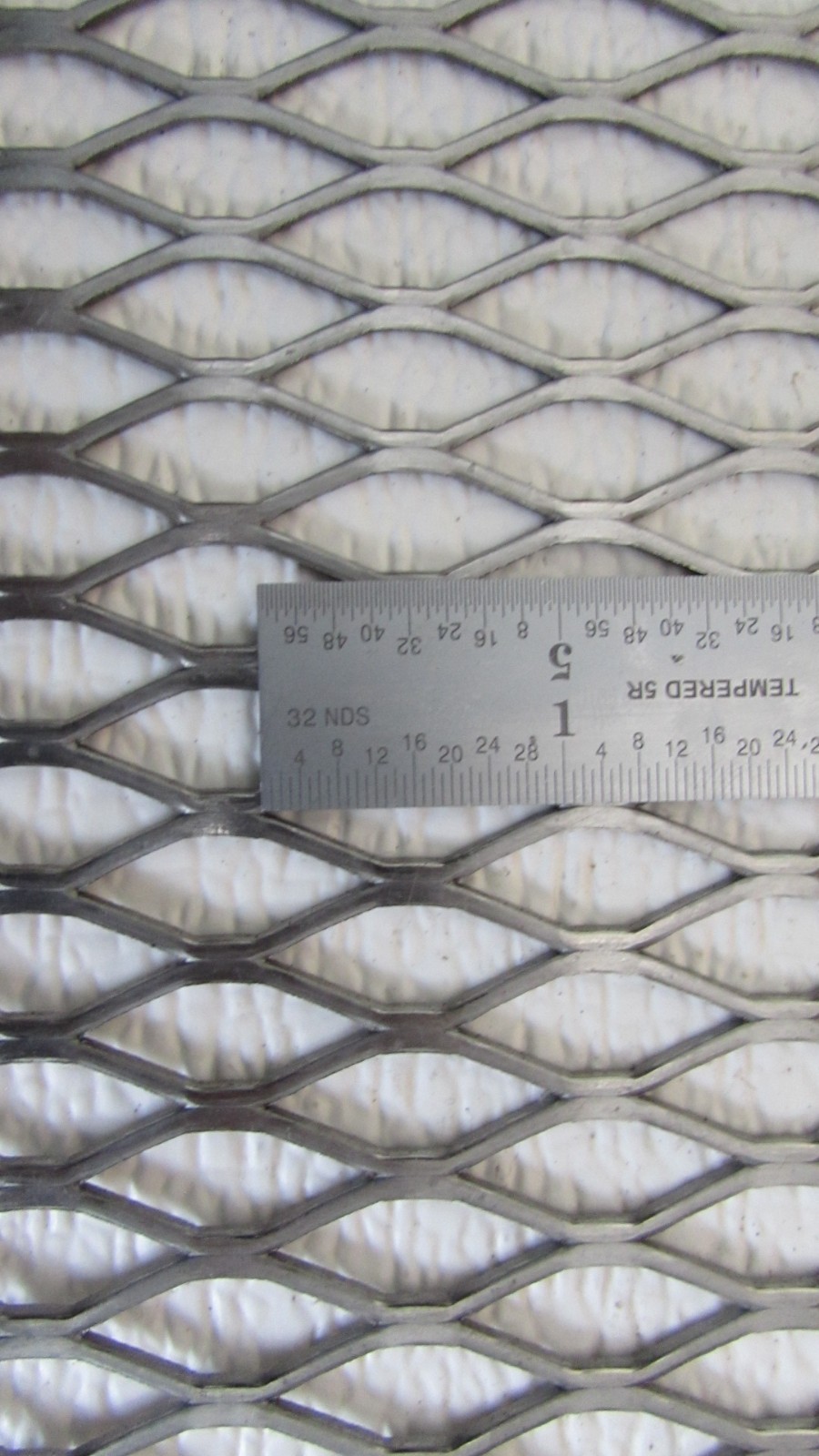 1/2″-#16. 304 STAINLESS STEEL FLATTENED EXPANDED METAL–6-1/2″ x 12″