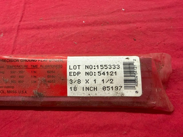 Starrett 3/8 x 1-1/2 x 18″ No. 496 Oil Hardening Ground Flat Stock – Rust – Old