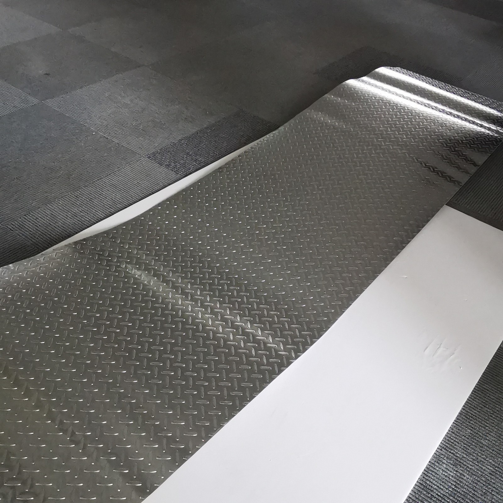 0.04″ Thick Aluminum Diamond Plate Sheet 3003 48″ x 94.5″ -Trailer, RV, Garages