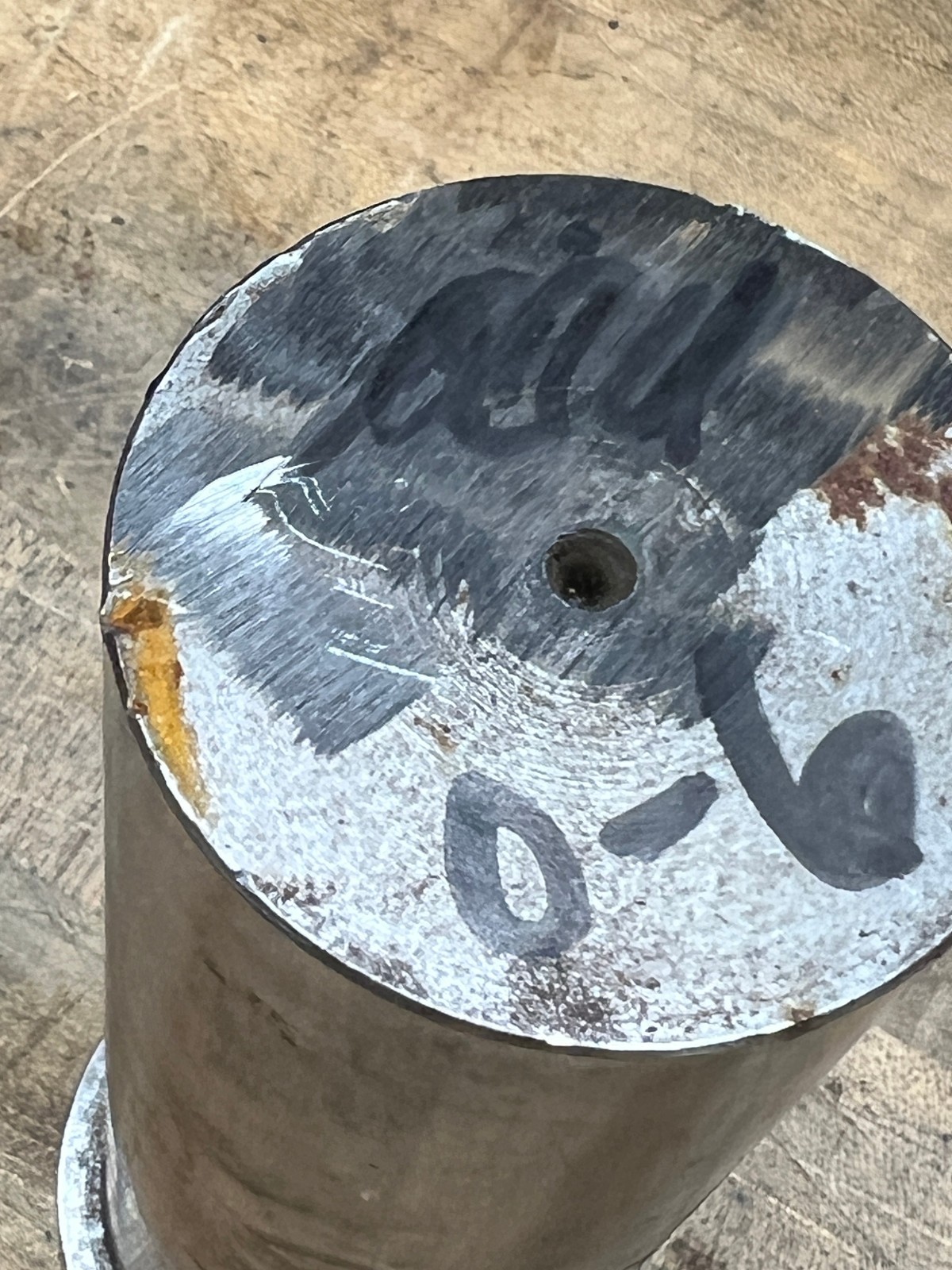 0-6 Tool steel round bar cut off, used piece 8″ x 2.44″ diam – 11 lbs