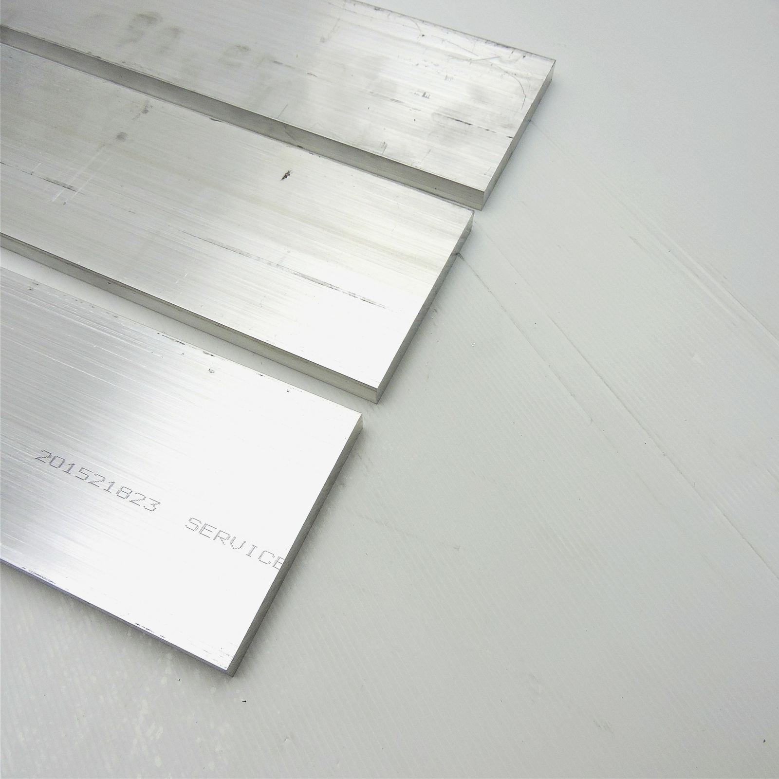 .625″ x 4.5″ Aluminum 6061 FLAT BAR 19.625″ Long new mill stock QTY 3 sku L543