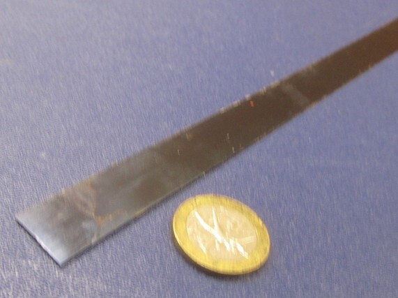 1095 Hard Blue Tempered Spring Steel Shim .016″ Thick x .625″ Wide x 300″ Long
