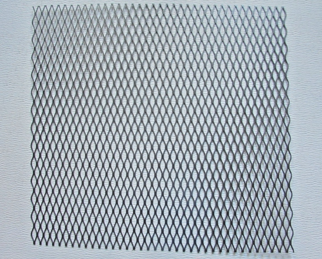 1/2″–#16 GAUGE– 304 STAINLESS STEEL FLATTENED EXPANDED METAL–13-1/4″ X 22″