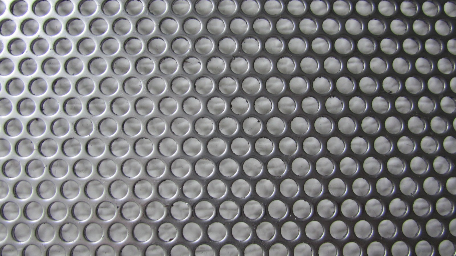 ==3/16″ HOLES-18 GAUGE-304 STAINLESS STEEL PERFORATED SHEET 12″ X 24″==