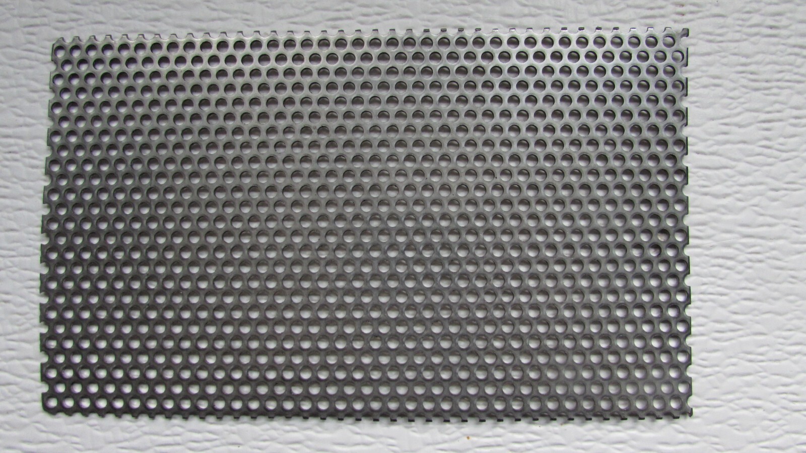 1/8″ HOLES–18 GAUGE 304 STAINLESS STEEL PERFORATED SHEET –3.5″ X 7″