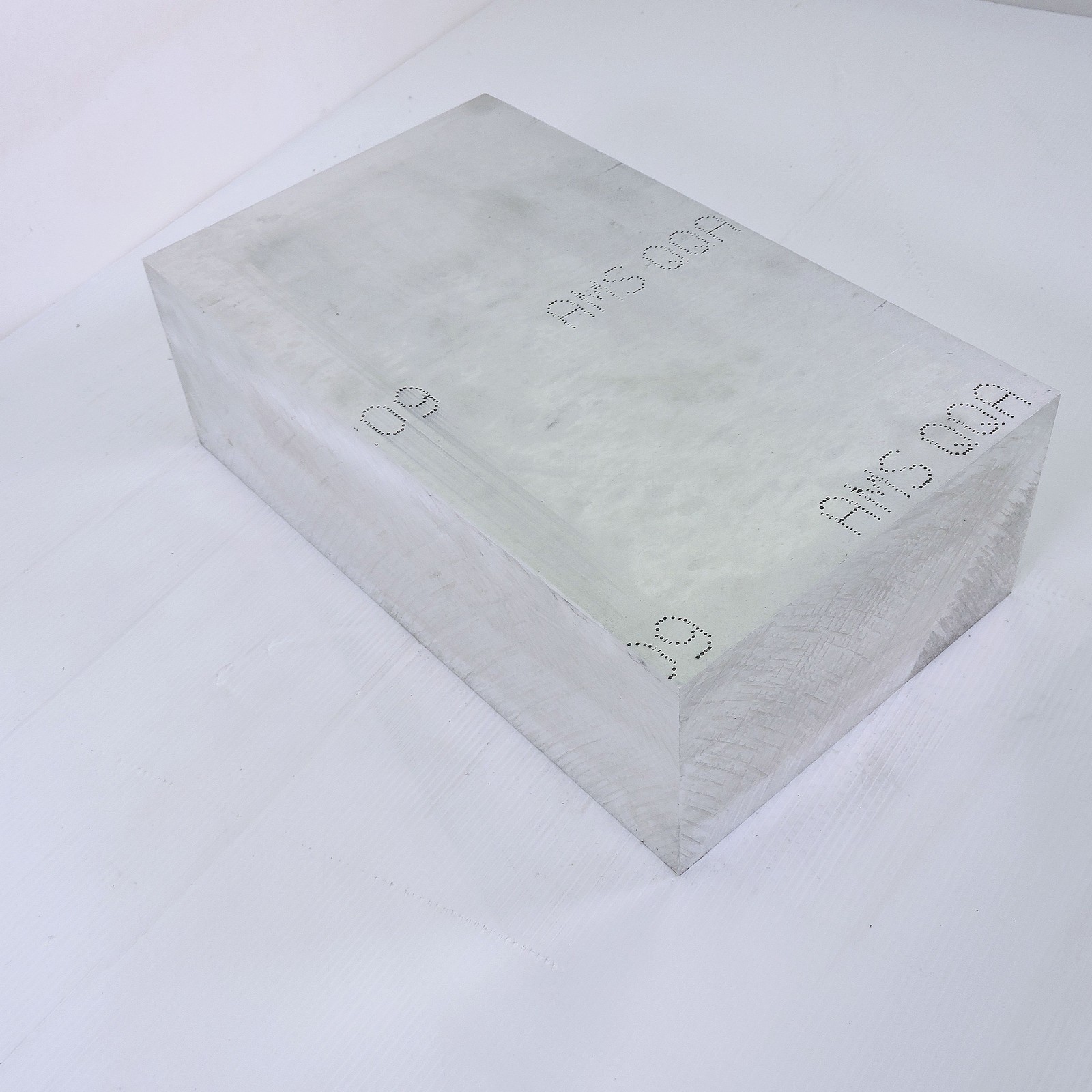 4.5″ thick 4 1/2 Aluminum 6061 PLATE 6″ x 12.375″ Long sku 232275