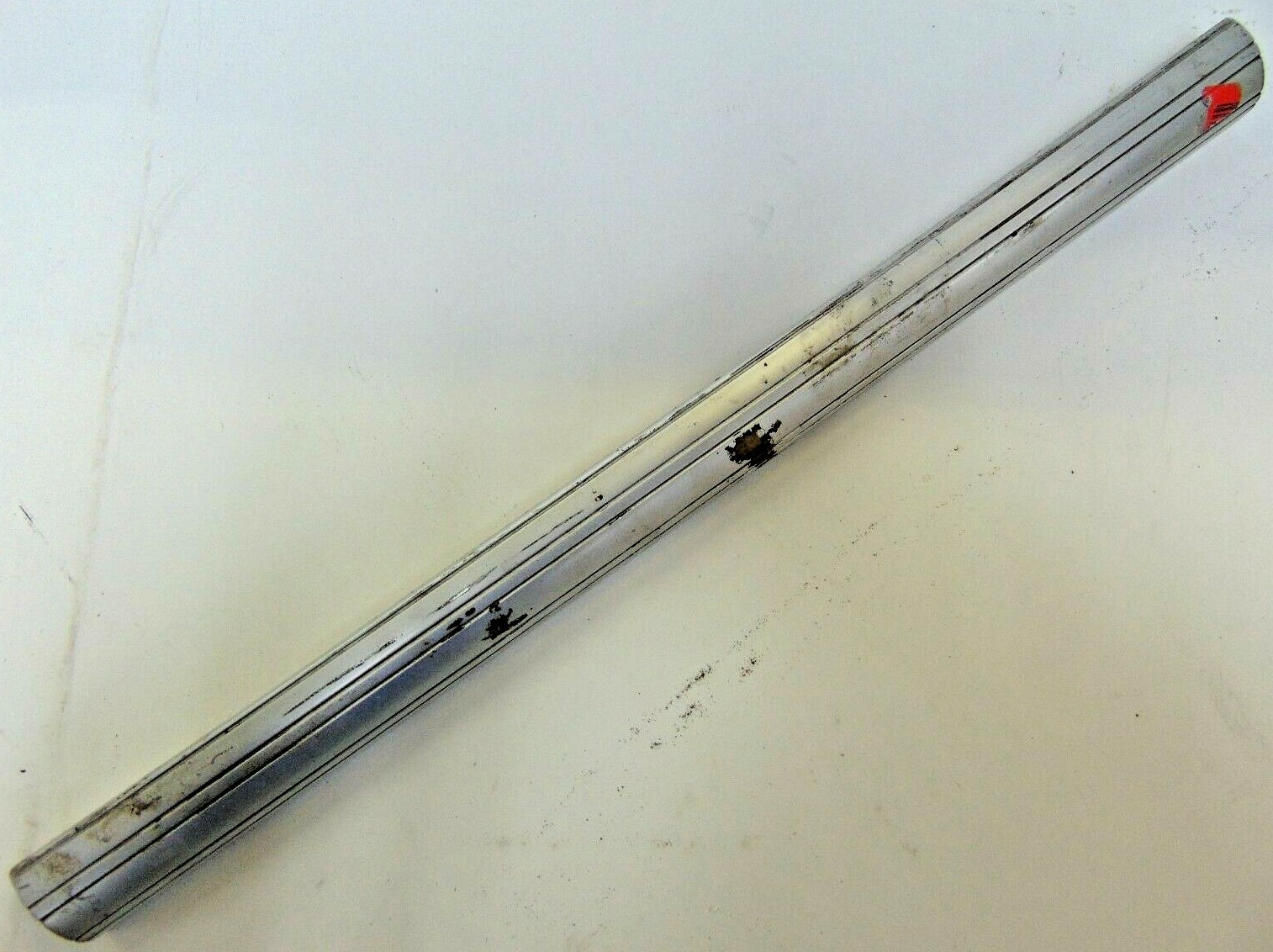 80/20 T-SLOT 1517 ALUMINUM CURVED QUARTER ROUND 1.5 X 1.5″, 24″ L