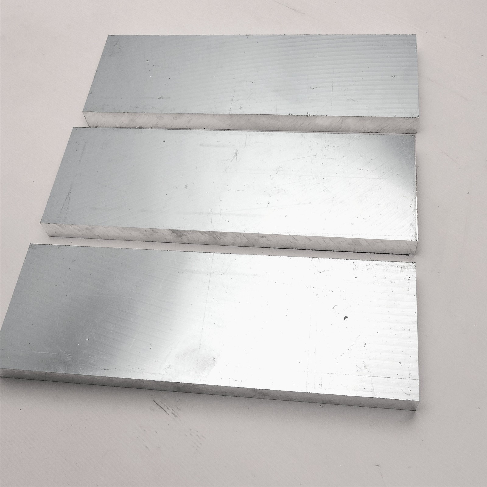 1″ thickPrecision CAST Aluminum PLATE 4.25″ x 13.5″ Long QTY 3 sku241187