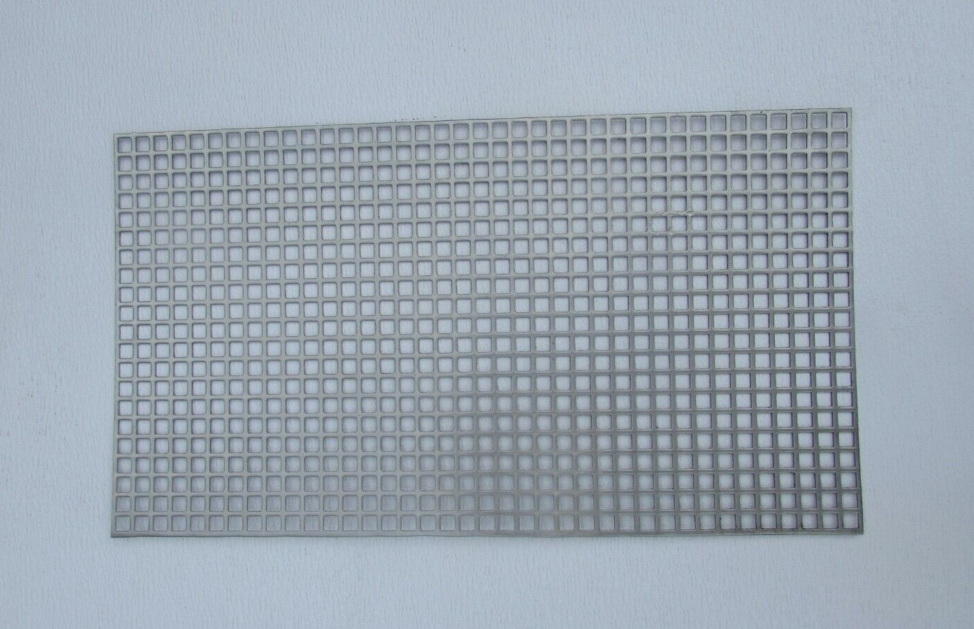 3/8″ SQUARE ON 1/2″ CENTERS 16 GA STAINLESS STEEL PERFORATED -18-3/4″ x 20-3/4″
