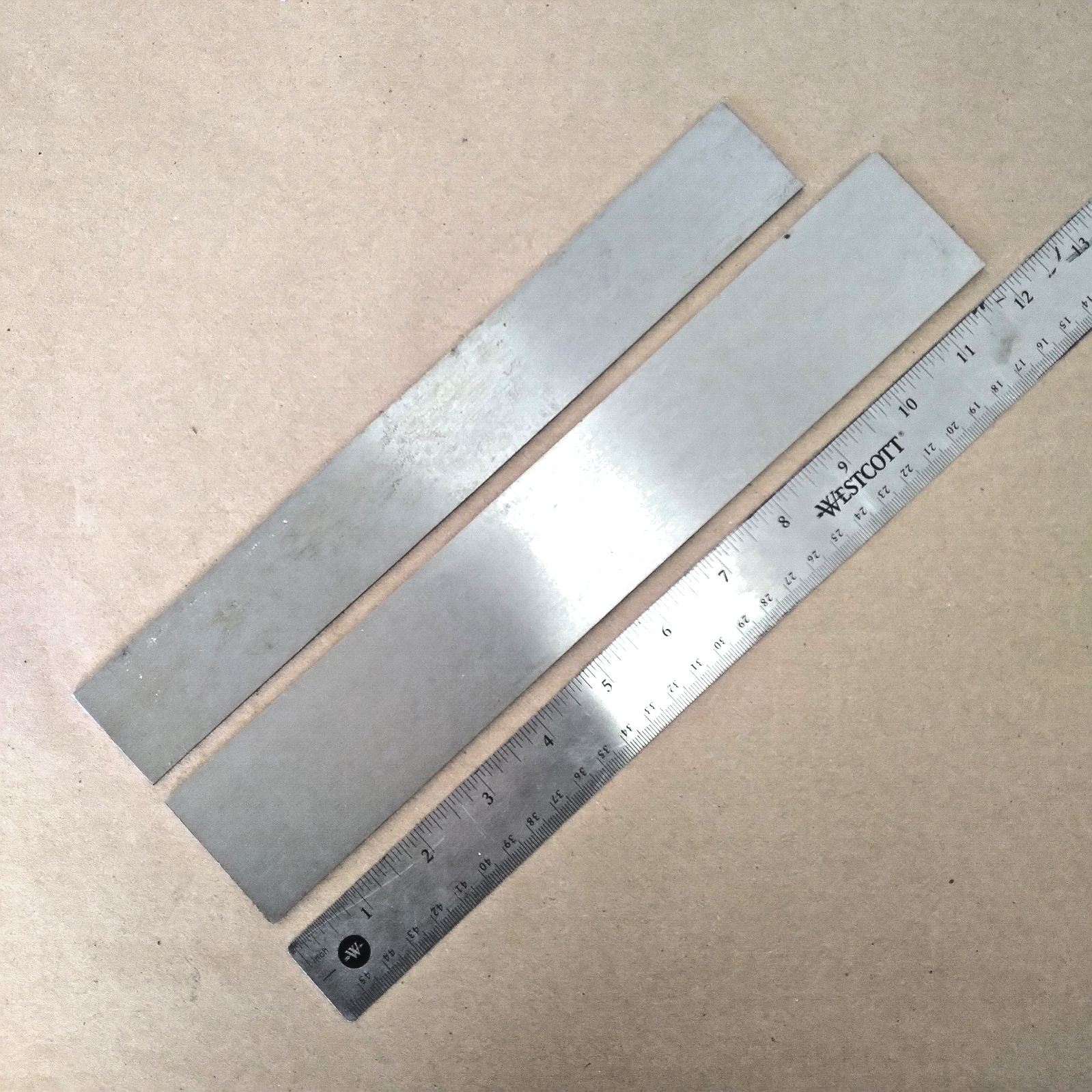 TOOL STEEL SHEET 3/32″ FLAT GROUND STEEL, LOT OF 2 VARIOUS LENGTH & WIDTH