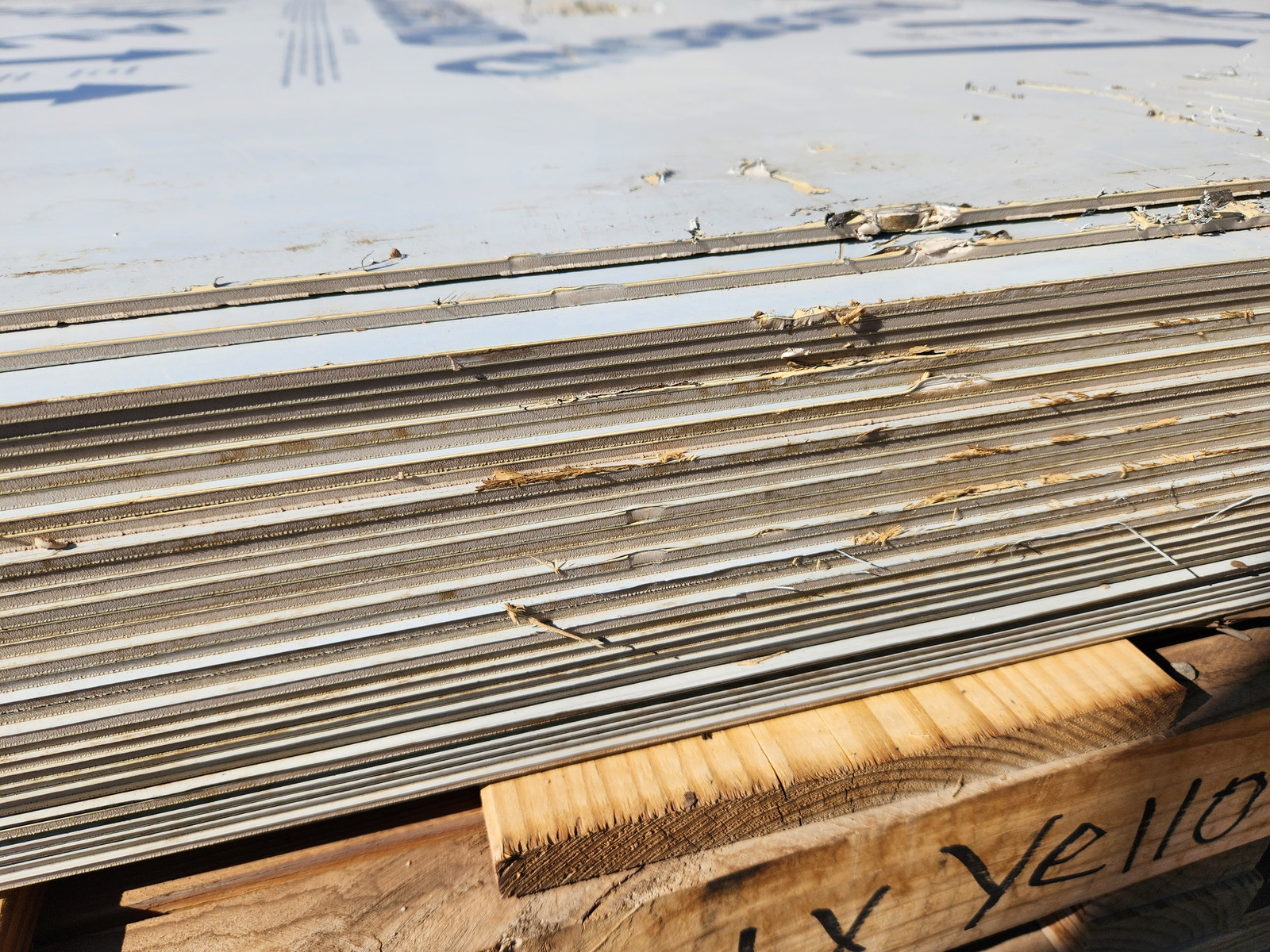 Aluminum Composite Panel – 11.5′ x 50″ x 0.15″ – Exterior Sign Cladding Sheet