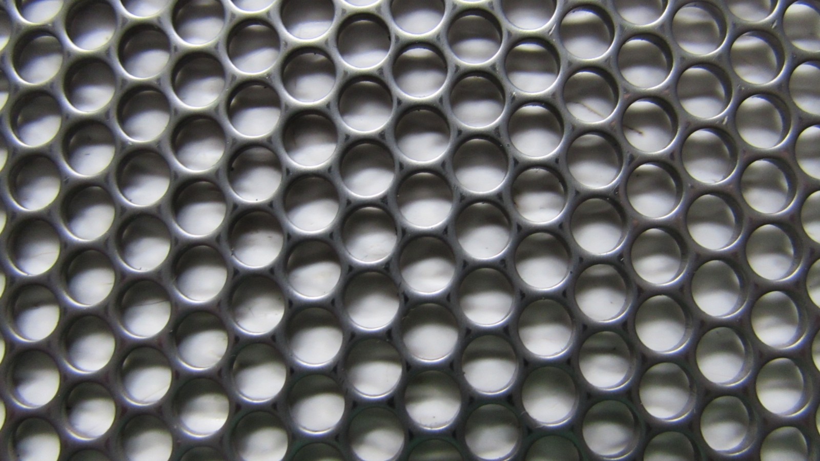 5/32″ HOLES–18 GAUGE – 304 STAINLESS STEEL PERFORATED SHEET– 7-1/2 ” X 8″