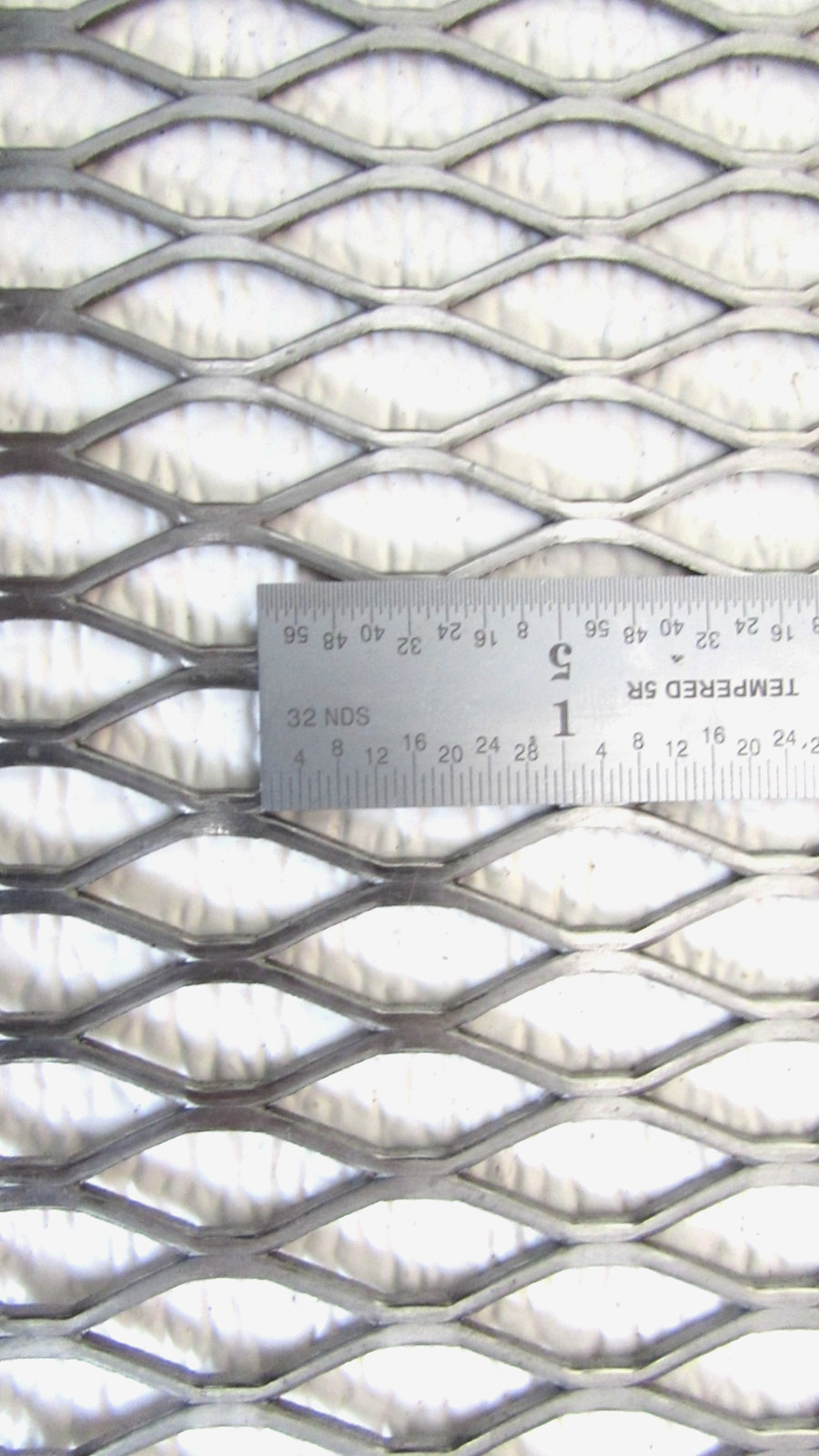 1/2-#16. 304 STAINLESS STEEL FLATTENED EXPANDED METAL 24″ X 24″