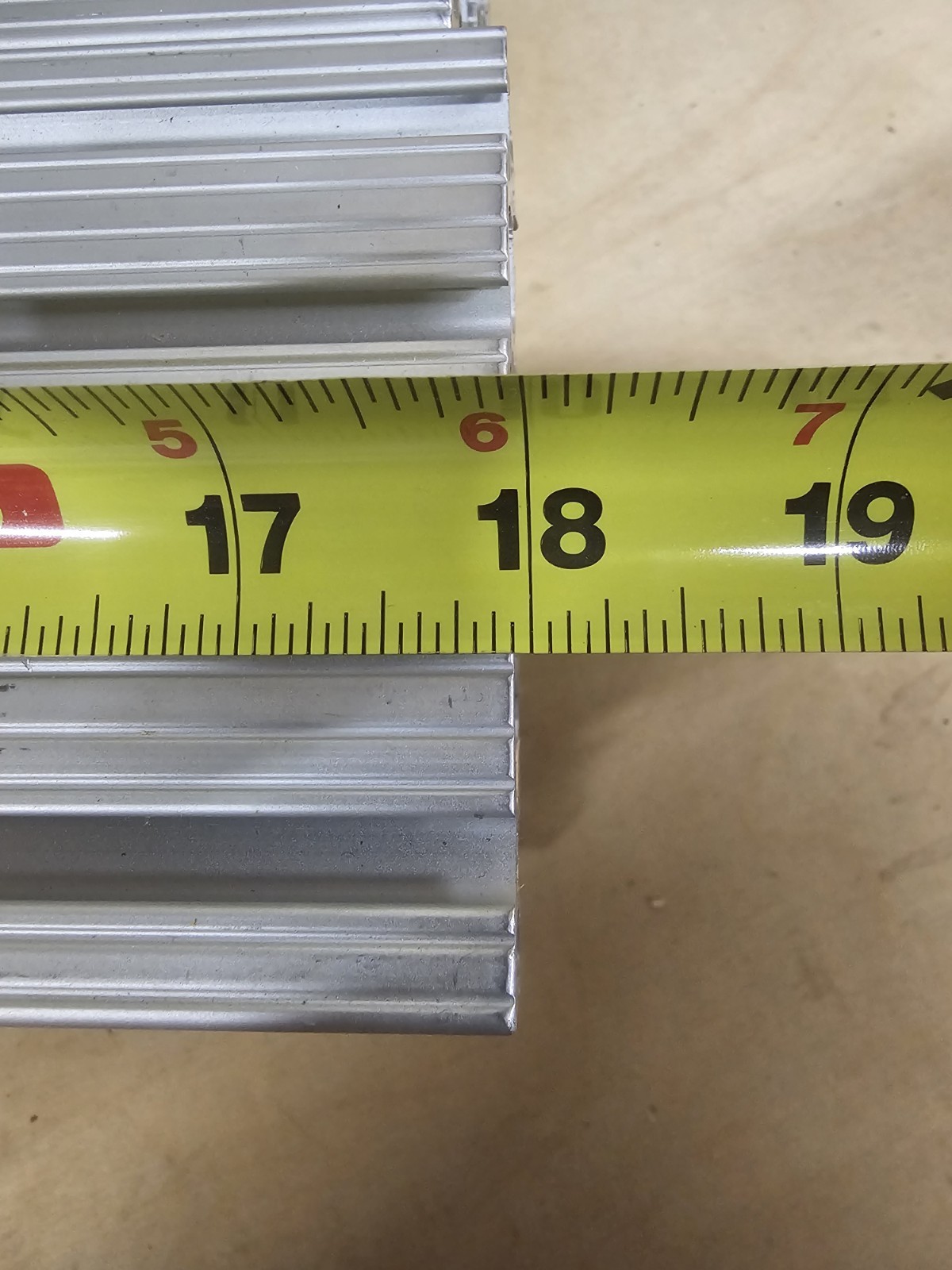 80/20 1020 17 15/16″ T-Slotted Extrusion 20 Pieces