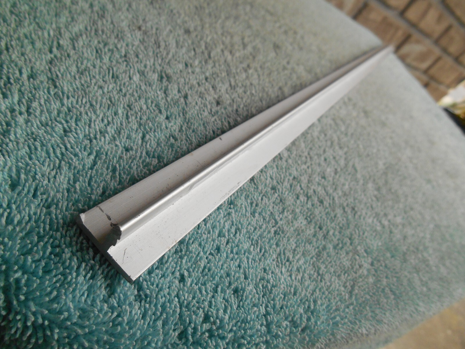 METAL STOCK EXTRUDED ALUMINUM 6061 T CHANNEL 30-7/8″ X 15/16″ X 1/2″