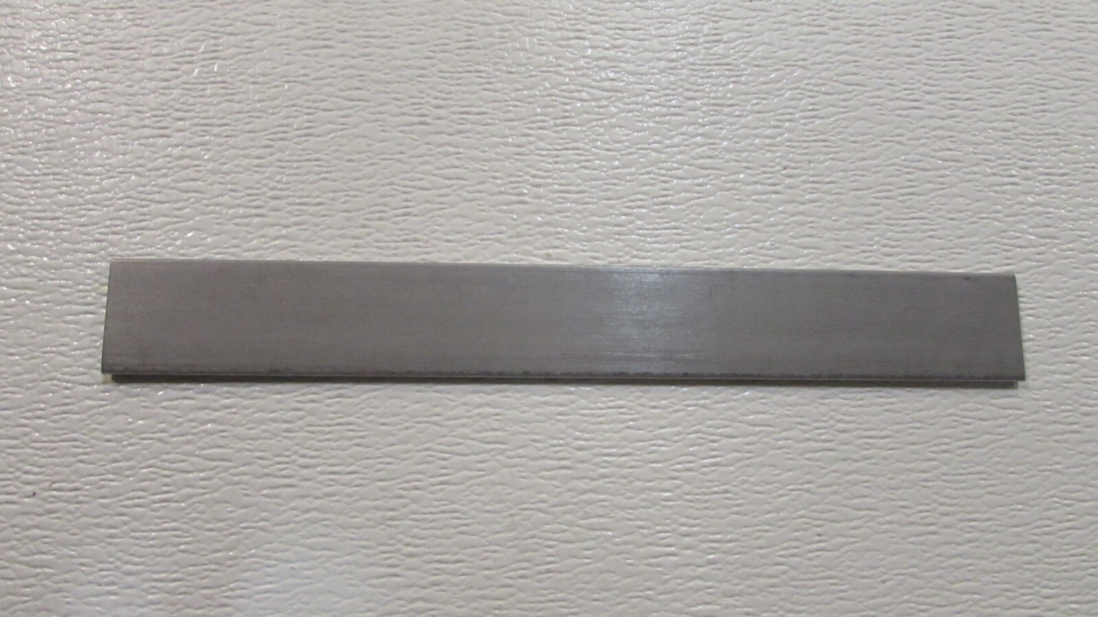 1/8″ x 1-1/2″ X 12″ 304 STAINLESS STEEL FLAT BAR