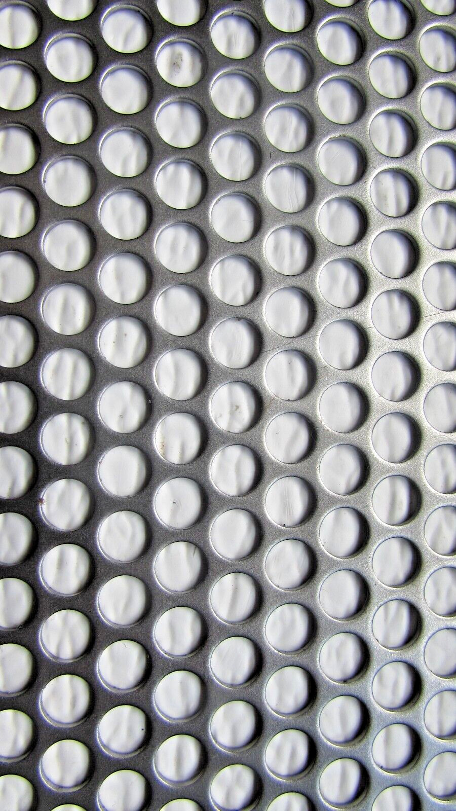 1/4″ HOLES 16 GAUGE 304 STAINLESS STEEL PERFORATED SHEET–10-3/4″ X 24″