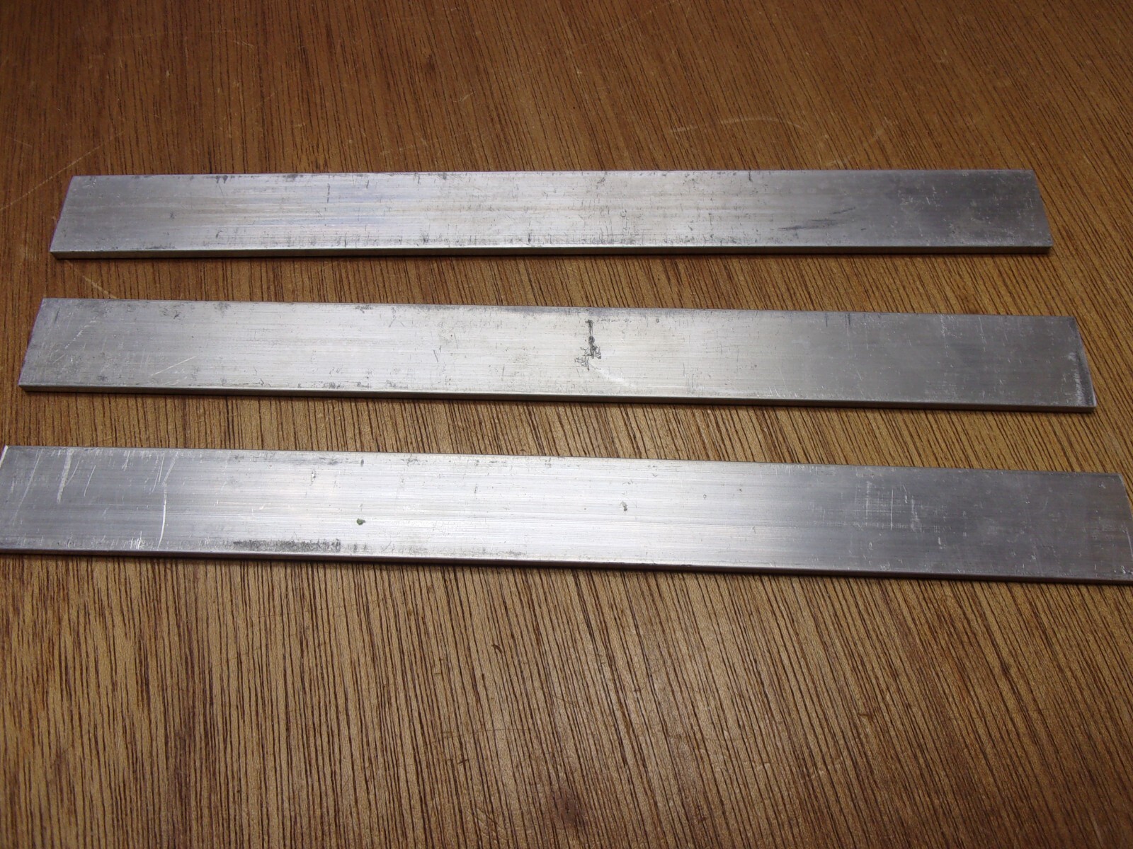 (Qty.3) 1/8″ X 1″ X 10″ Long 6063 T52 Aluminum Flat Bar Stock