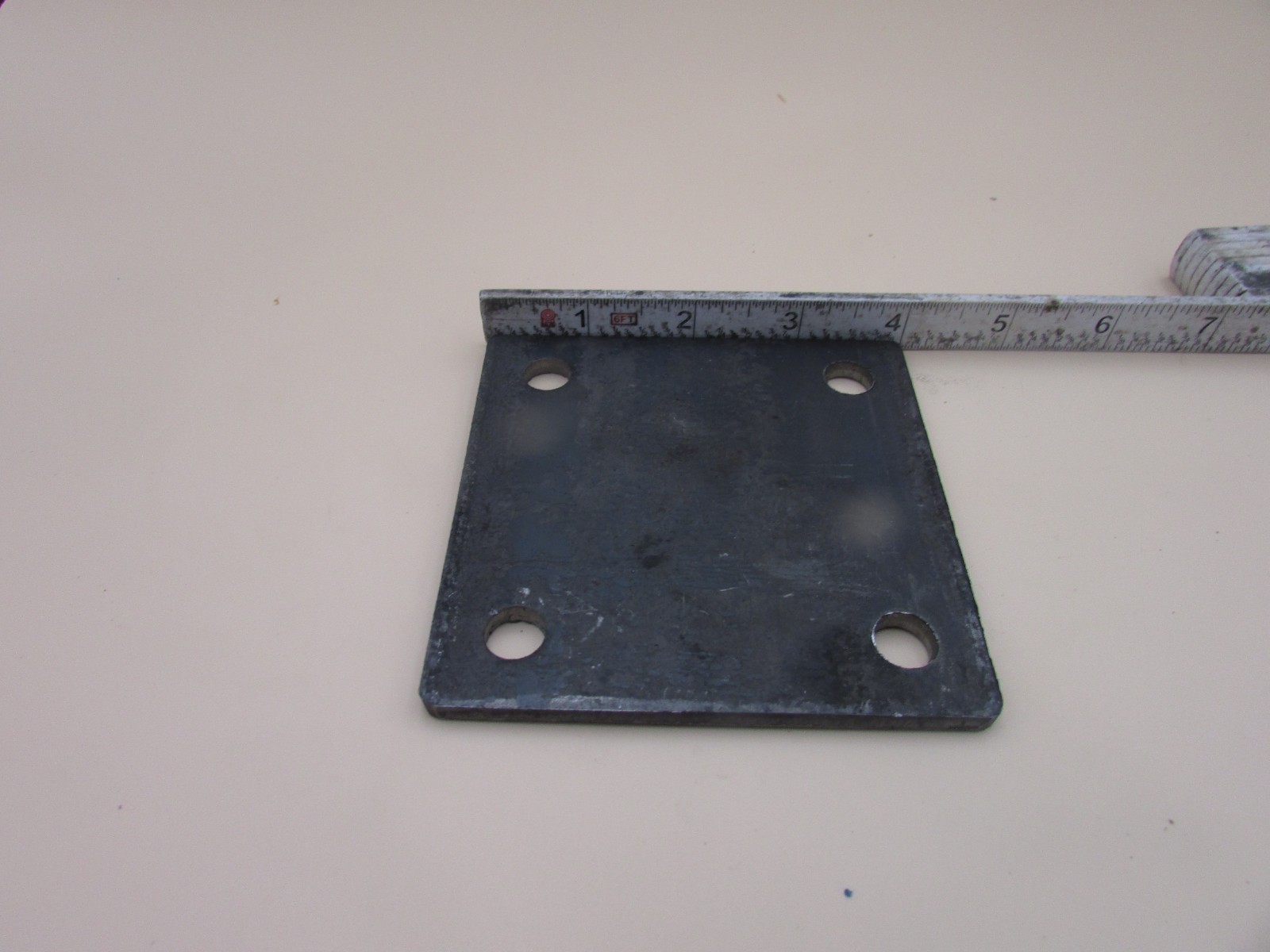 4″ x 4″ SQUARE FLAT STEEL METAL BASE PLATE 6GA THICKNESS 9/16″ HOLE | QTY 4