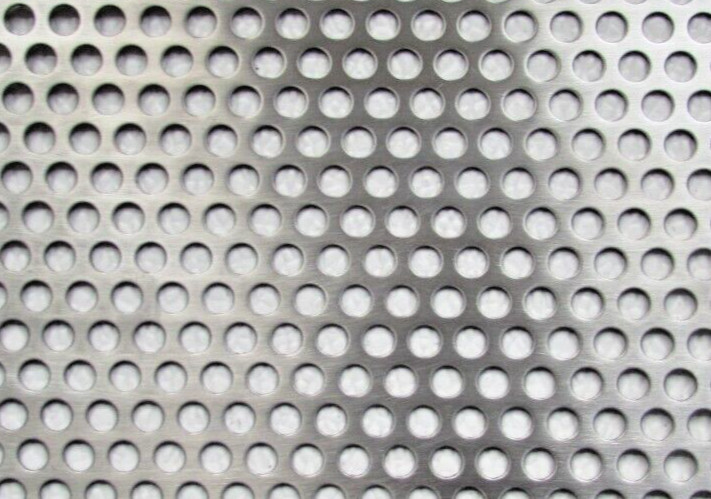 1/4″ HOLE 0N 3/8 CENTERS 18 GAUGE 304 STAINLESS STEEL PERFORATED 12″ X 24″