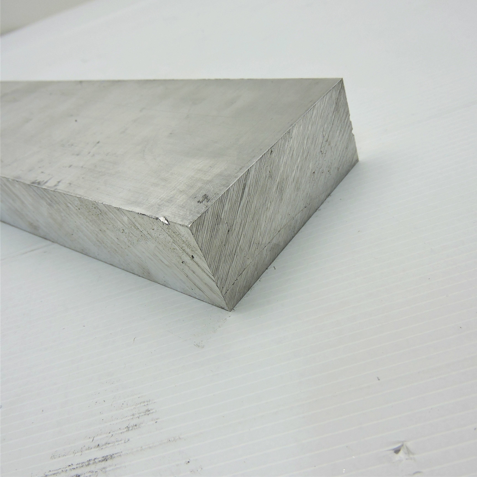 1.25″ thick 1 1/4 Aluminum 6061 PLATE 3.25″ x 60.5″ Long sku 106260