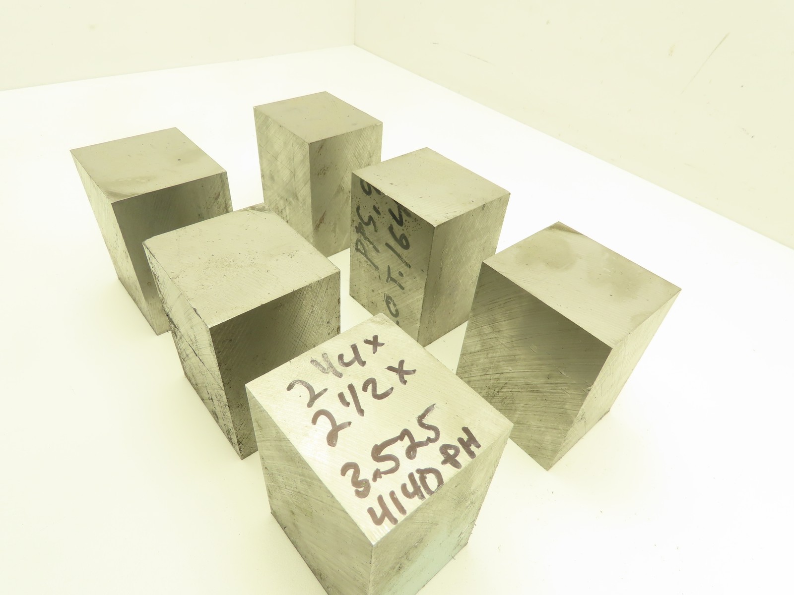 4140 PH Alloy Steel Flat Bar Stock 2-1/4″x 2-1/2″x 3-1/2″L Lot of 6