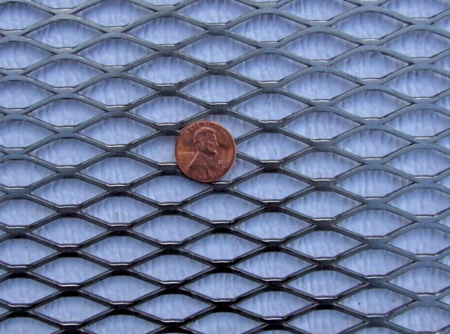 1/2 #16 304 STAINLESS STEEL FLATTENED EXPANDED METAL–8-3/4″ X 9-1/2″-