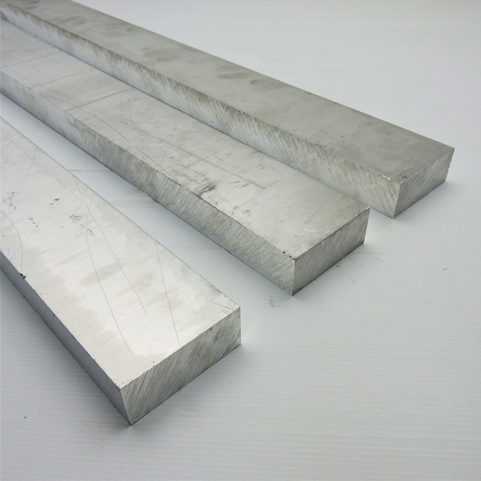 1.25″ thick 1 1/4 Aluminum 6061 PLATE 4.5″ x 7″ Long QTY 3 sku 306100