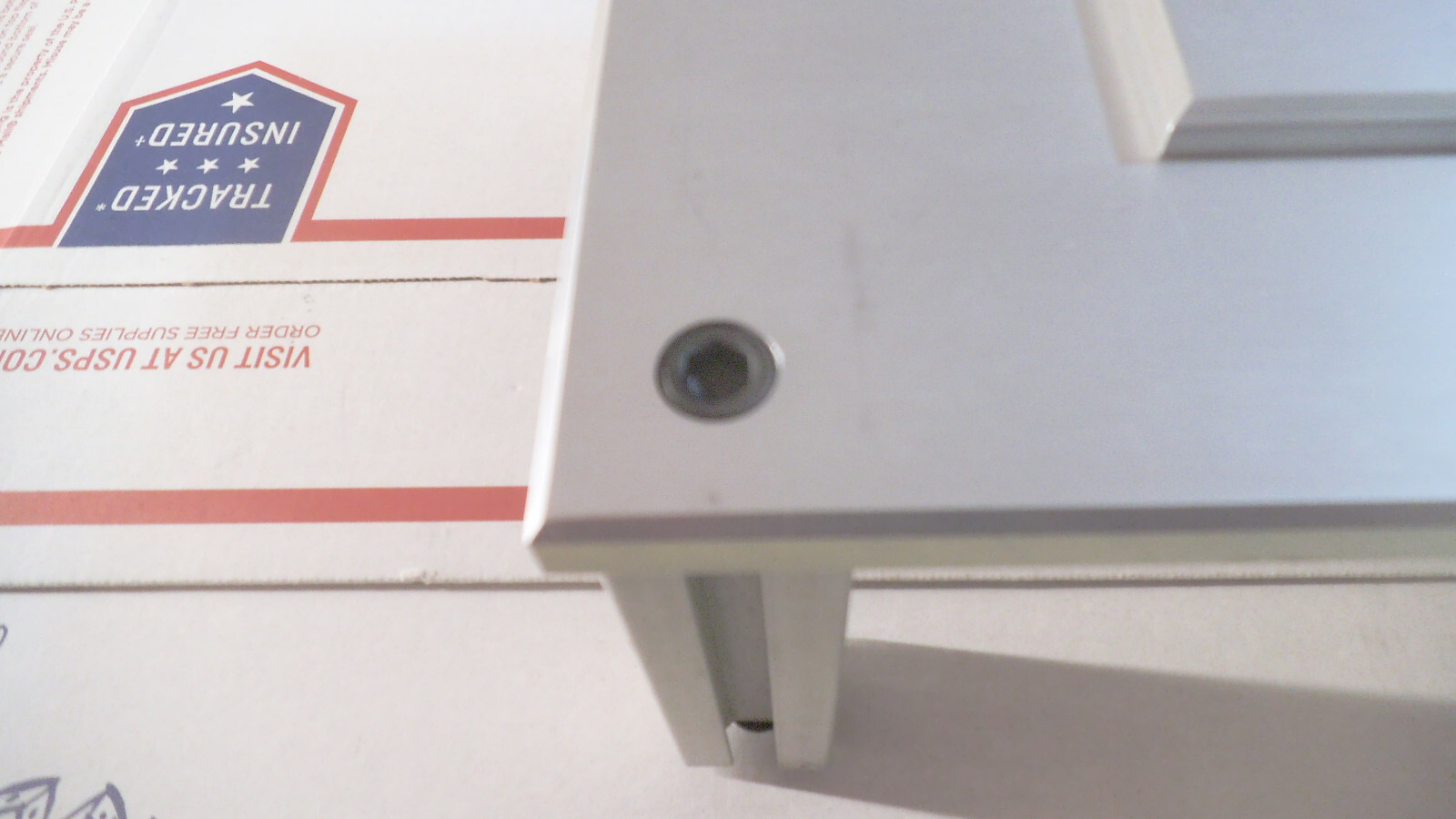 Aluminum table with blade cutting fixture and vacuum 12-1/2″ x 8-1/2″ x 4-1/2″